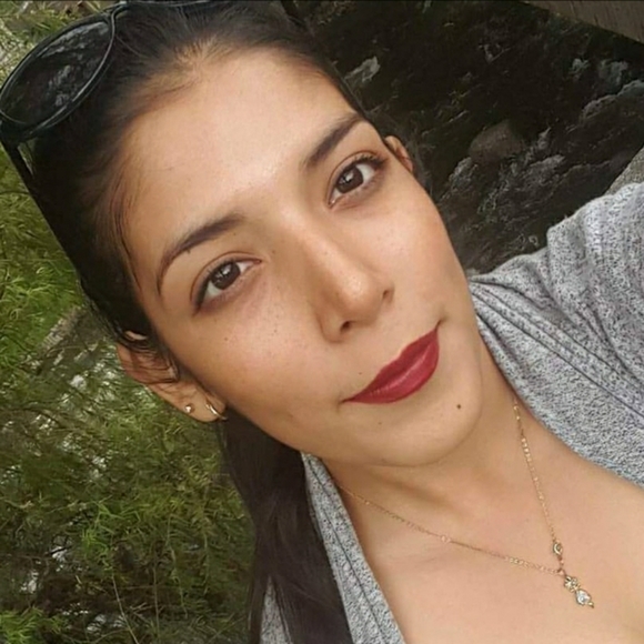 Meet your Posher, Veronica - Picture 1 of 1